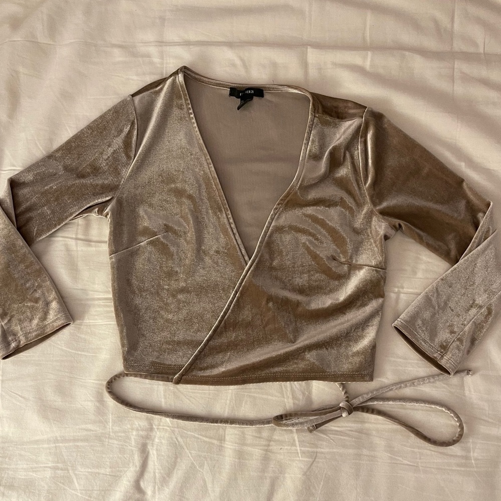 Velvet rap top